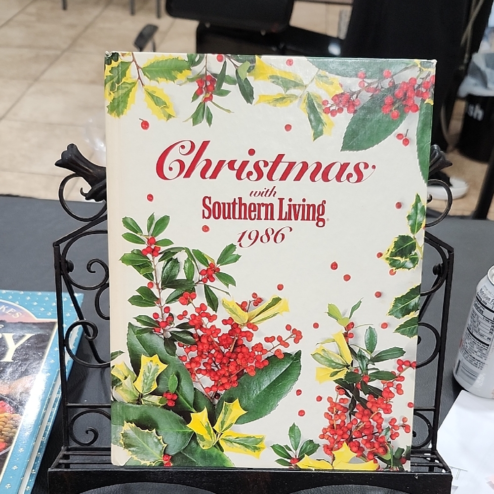 1986 CHRISTMAS with SOUTHERN LIVING BOOK
